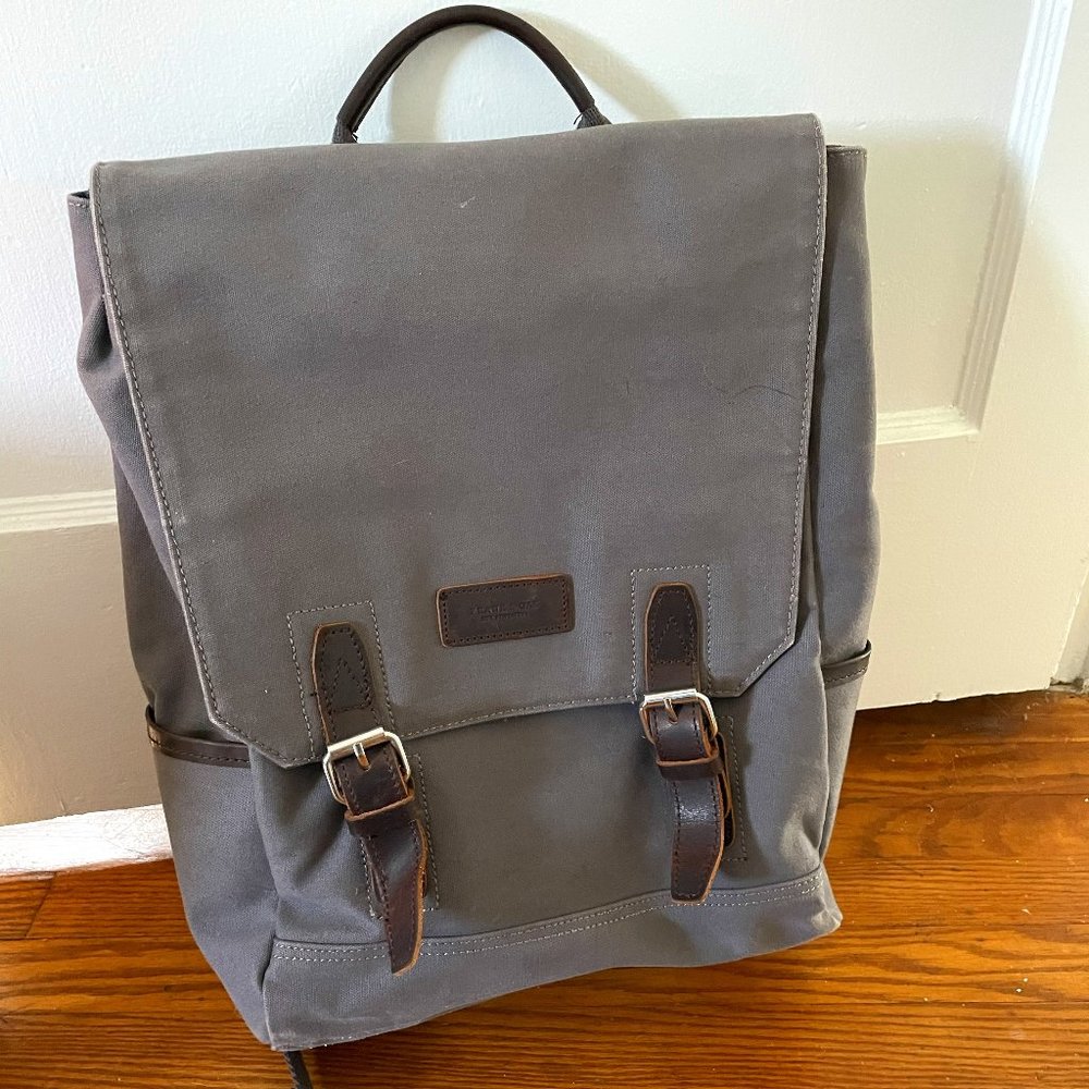 Frank & Oak Men's grey backpack